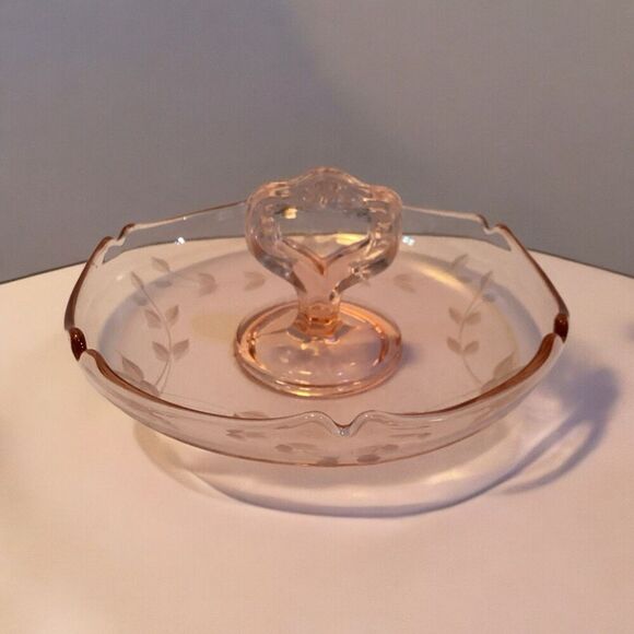 Depression Glass Pink Handled BonBon Candy Dish Etched Leaf Design - Picture 1 of 4
